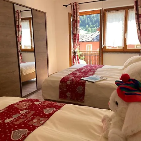 Maison Julie-lungo La Via Francigena Ferienhaus Étroubles