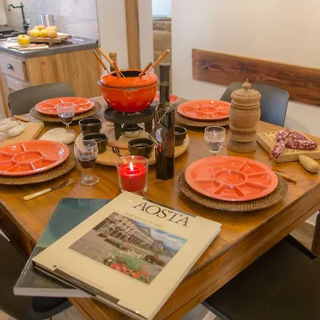 Maison Julie-lungo La Via Francigena Ferienhaus Étroubles