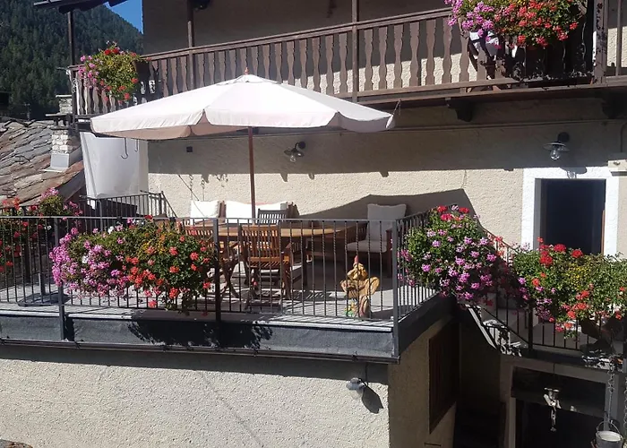 Maison Julie-lungo La Via Francigena Etroubles