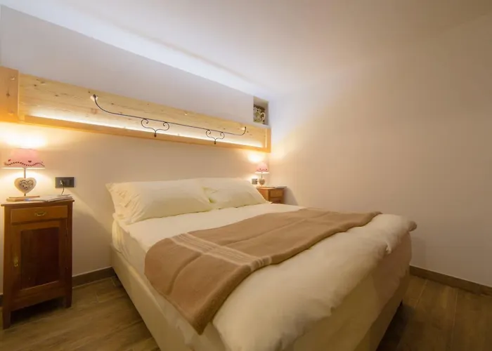 Maison Julie-lungo La Via Francigena Etroubles